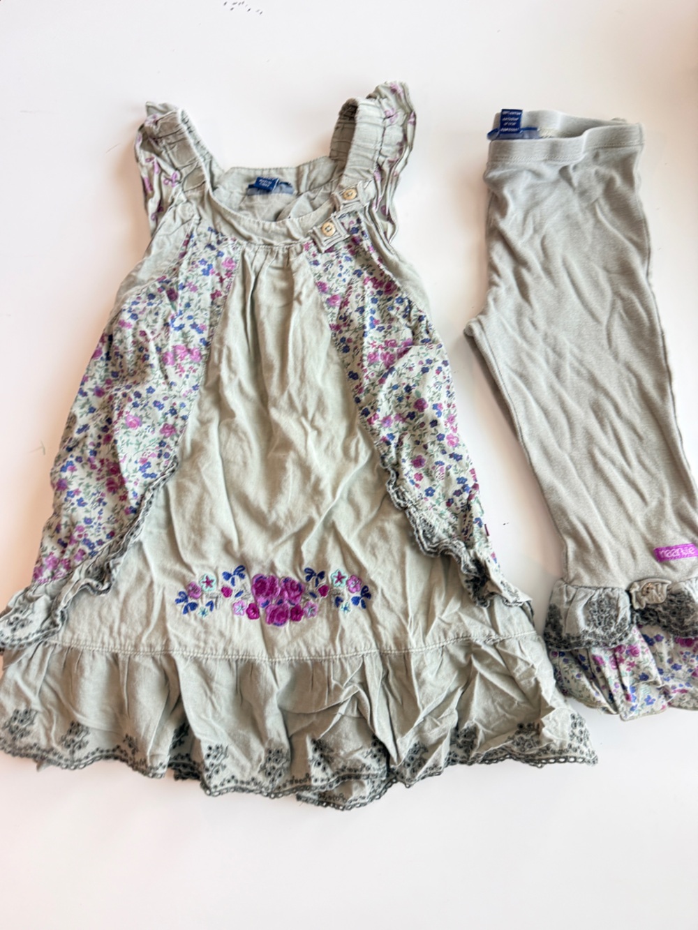 naartjie 2 Piece Set - Sage Floral Ruffle Dress & Leggings Size 4/5